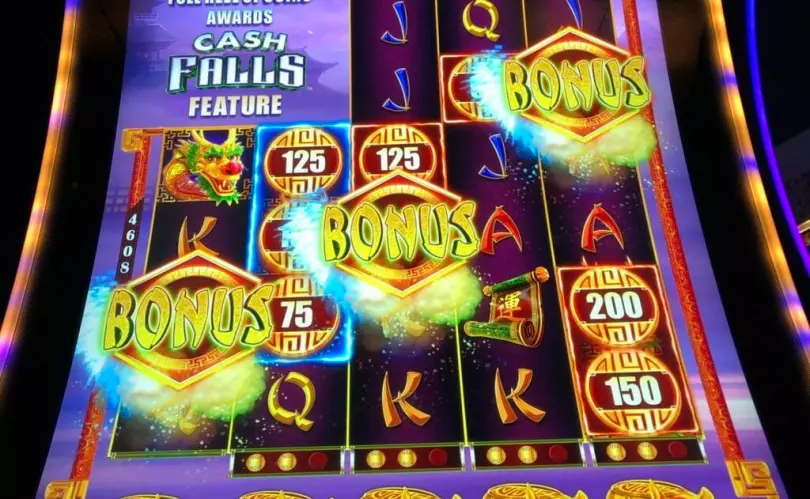 cash falls slot machine